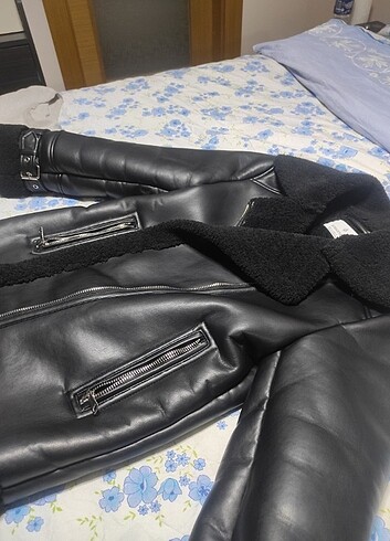 l Beden Stradivarius Biker Mont