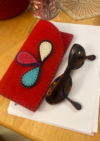 Boncuk İşlemeli Kırmızı Kadın Gözlük Kabı - Görsel 2