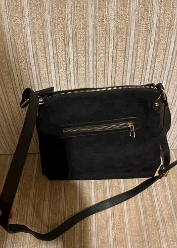 Siyah Deri Tokalı Kadın Çanta - Görsel 3