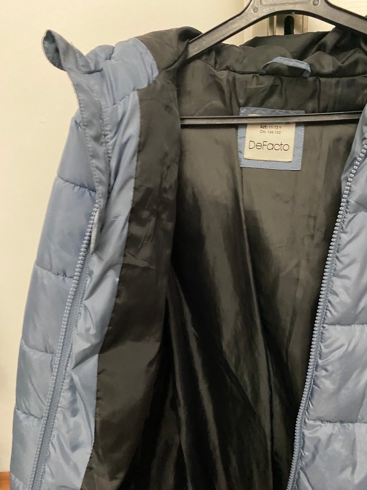 Gri Kapüşonlu Erkek Çocuk Mont - Görsel 4