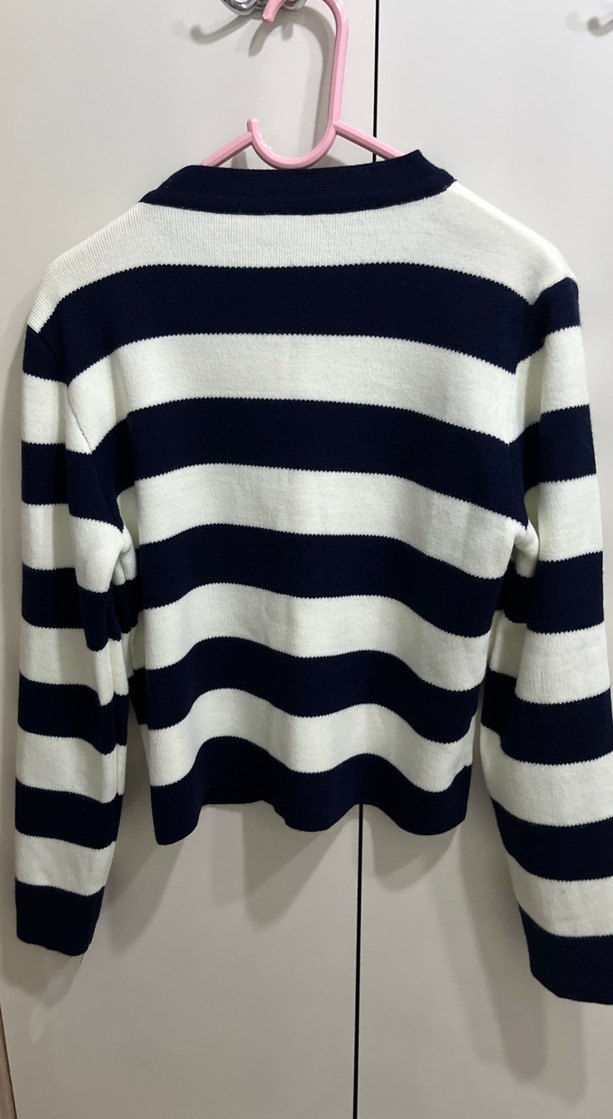 Düğmeli Siyah Beyaz Çizgili Kadın Hırka - Görsel 5