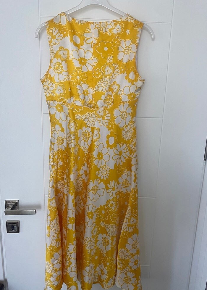 Sarı saten elbise - Görsel 4