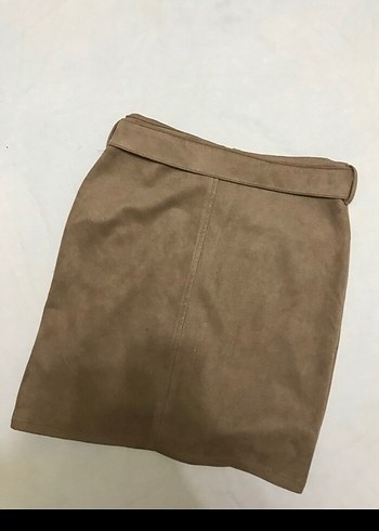 Kemer Detaylı Bej Süet Mini Etek - Görsel 2