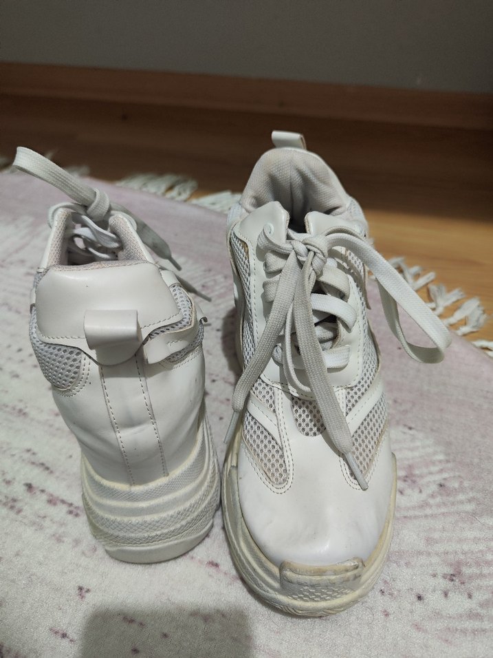 Beyaz Bağcıklı Kadın Spor Ayakkabı - Görsel 2