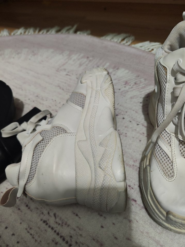 Beyaz Bağcıklı Kadın Spor Ayakkabı - Görsel 3