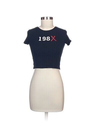 Koton T-shirt %70 İndirimli.