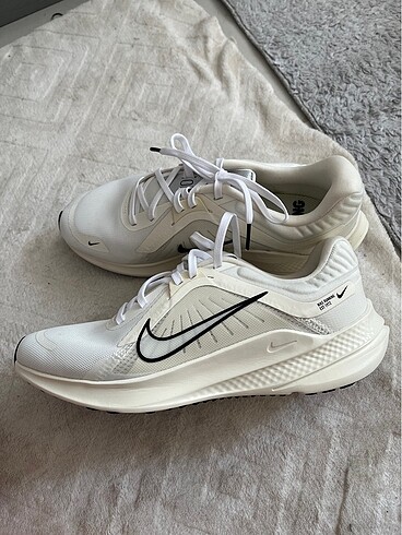 Nike koşu yürüyüş ayakkabısı