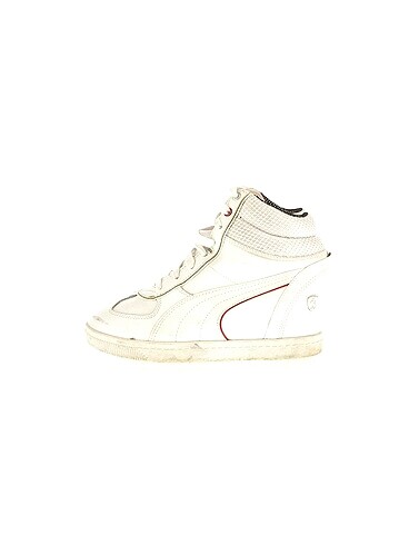 Puma Spor Ayakkabı %70 İndirimli.