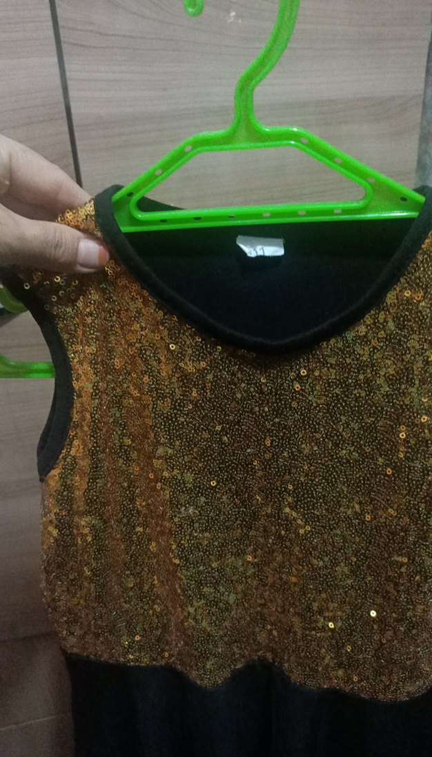 Kolsuz, Altın Renkli Parlak tüllü kız elbise - Görsel 3