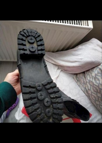 Siyah Deri Tokalı Topuklu Kadın Bot - Görsel 7