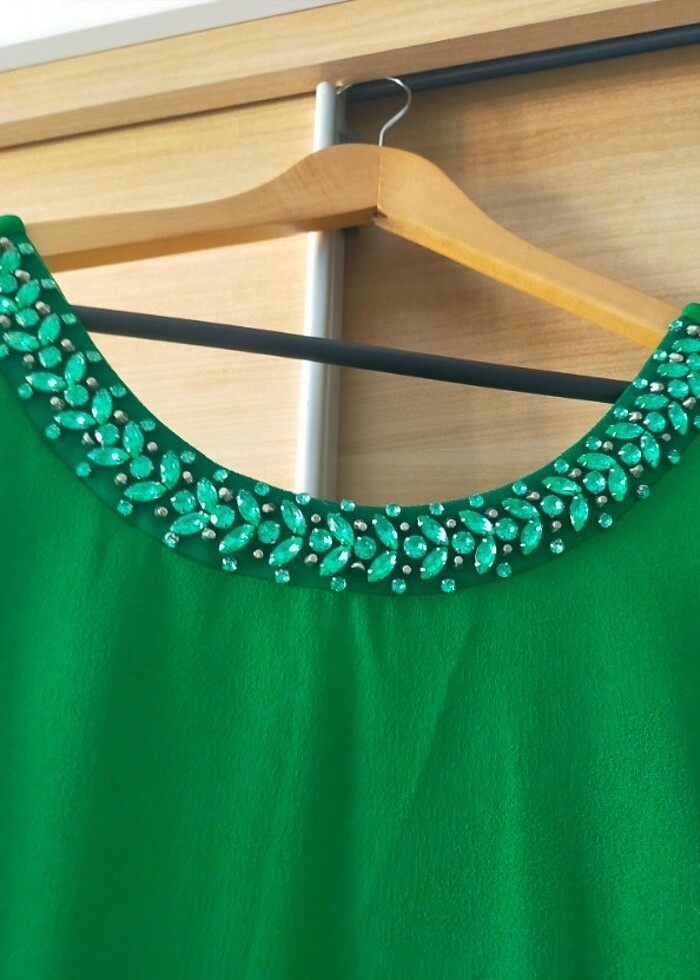 Yesil elbise - Görsel 3