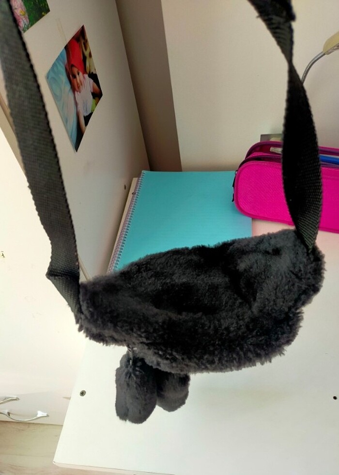 Siyah peluş bel çantası - Görsel 2