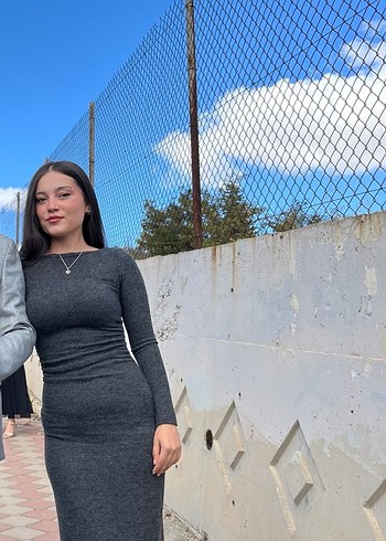 Gri Yüksek Yakalı Uzun Denim Elbise - Görsel 4