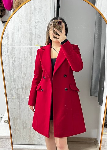 Kırmızı Düğmeli Midi Kadın Kaban - Görsel 2