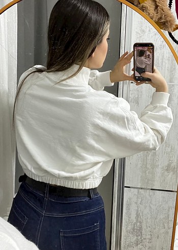 Beyaz Yüksek Yakalı Rahat Kadın Sweat - Görsel 4