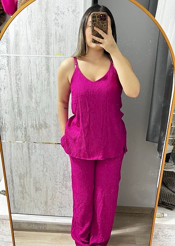 Pembe Salaş Takım - Görsel 2