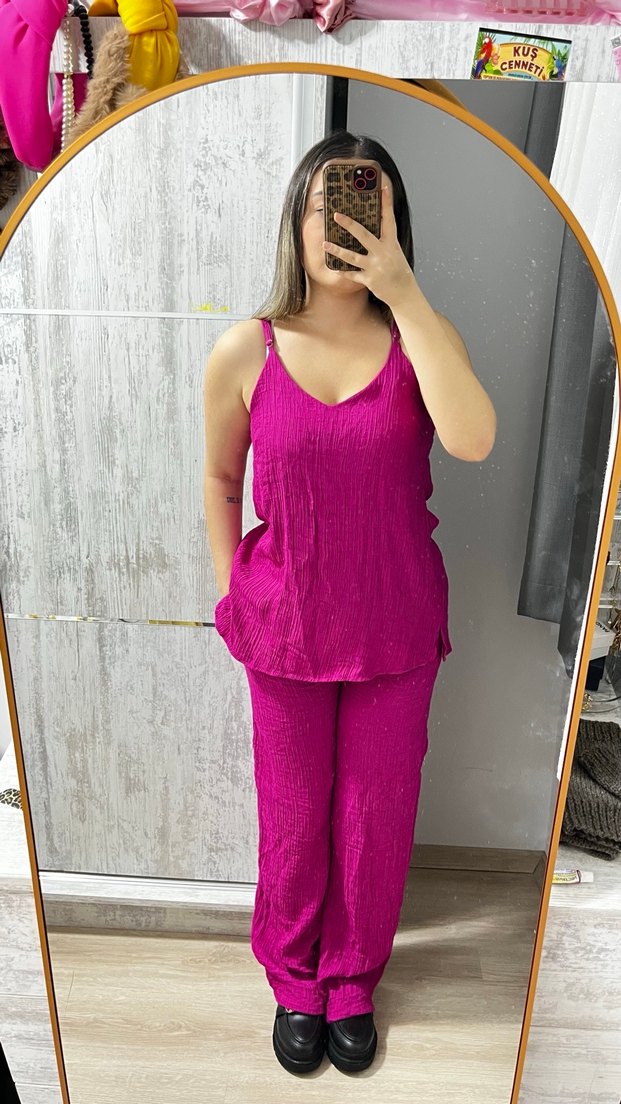 Pembe Salaş Takım - Görsel 2