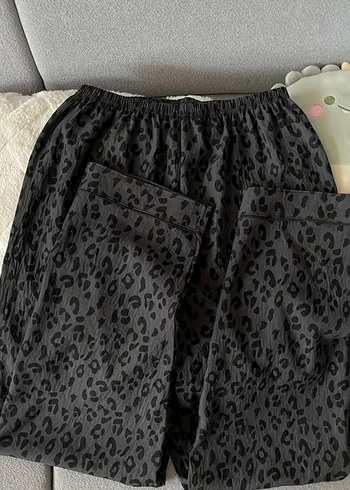 Gri Leopar Desenli Rahat Kadın Pijama Takımı - Görsel 4