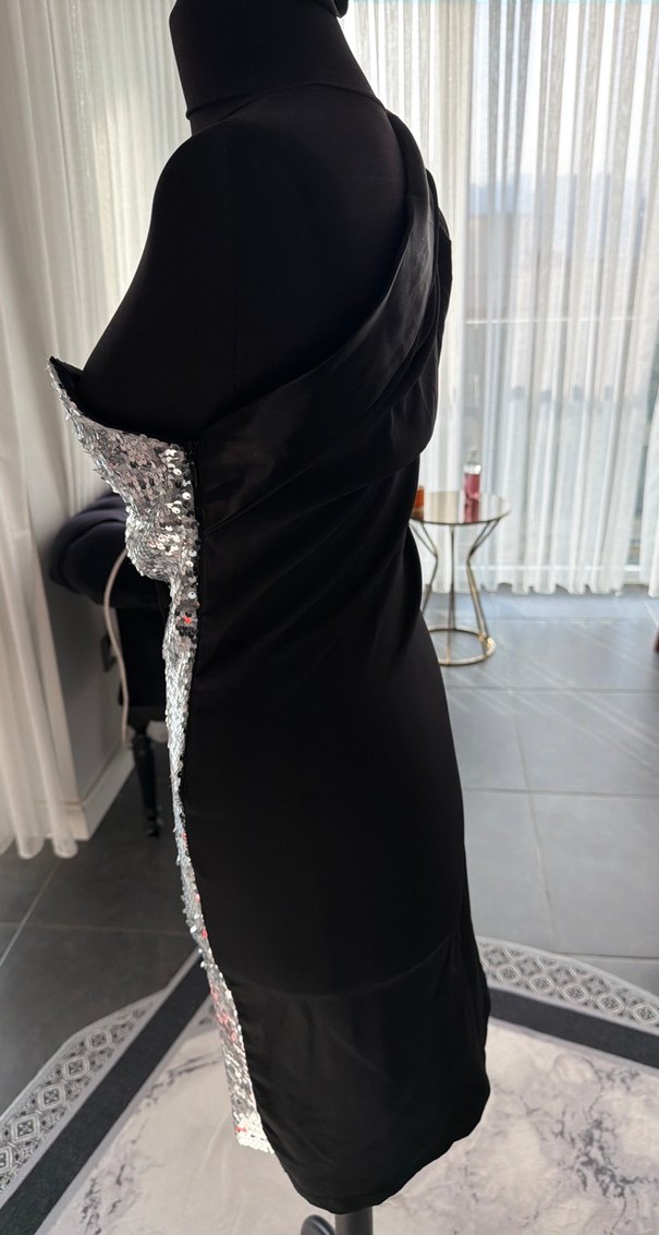 Drapeli Straplez Parlak Abiye Elbise - Görsel 2