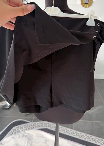 Siyah Mini Drapeli şort  Etek - Görsel 3