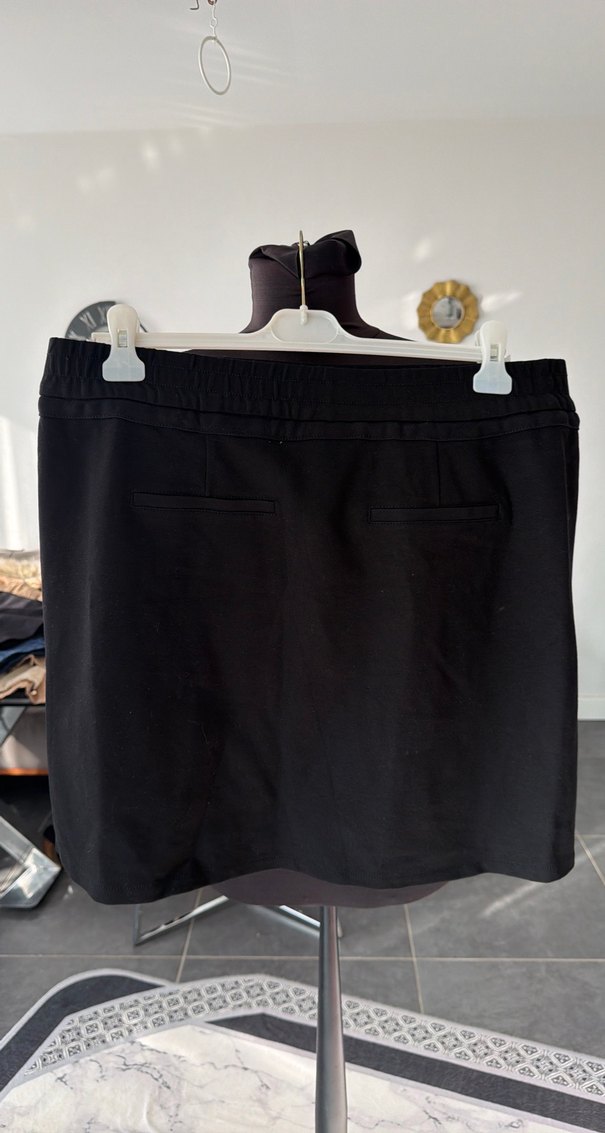 Siyah Bel Detaylı Mini Etek - Görsel 2