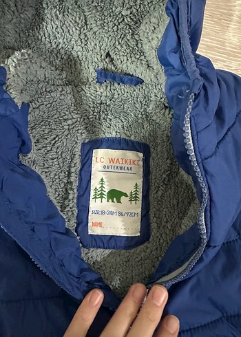 Koyu Mavi Kapüşonlu Erkek Çocuk Mont - Görsel 2