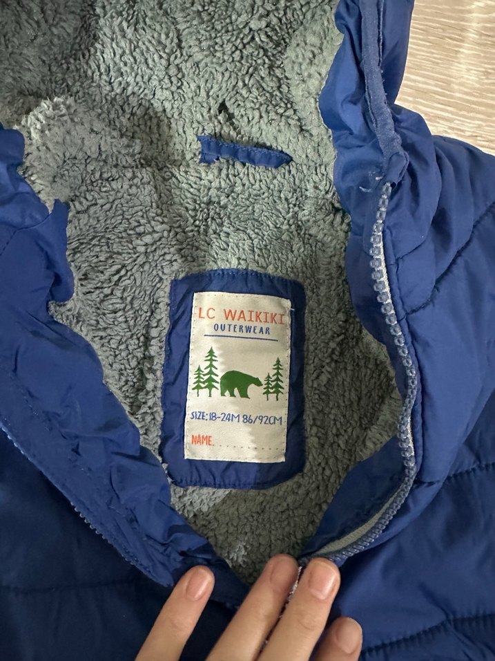 Koyu Mavi Kapüşonlu Erkek Çocuk Mont - Görsel 2