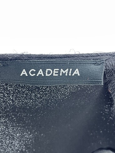 34 Beden siyah Renk Academia Bluz %70 İndirimli.
