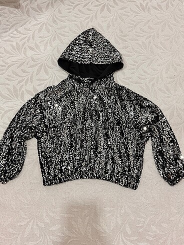 Kapşonlu pullu sweatshirt