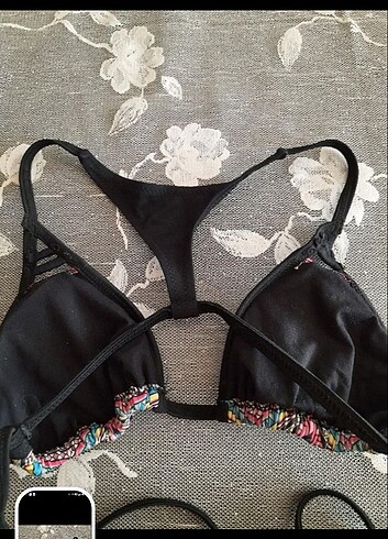Bikini üstü 