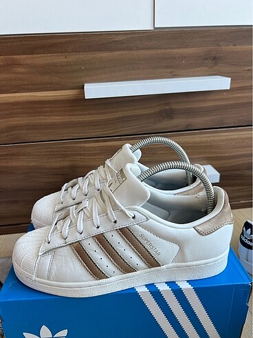 38,5 Beden Adidas süperstar 38.5 orjinal (açıklama oku)