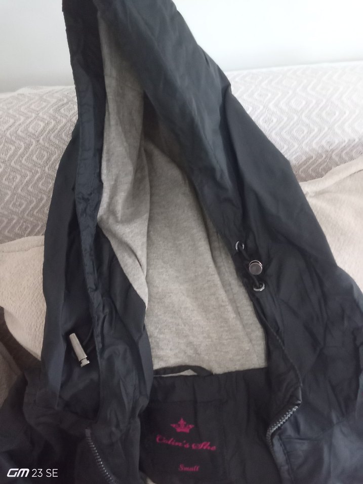 Siyah unisex Kapüşonlu Yağmurluk için penye gibi eni 44 boyu 53 - Görsel 4