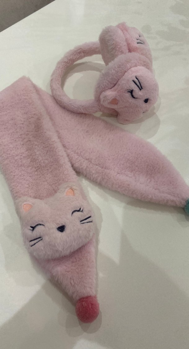 Peluş atkı ve kulaklık - Görsel 2