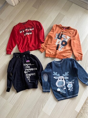 Sweetshirt