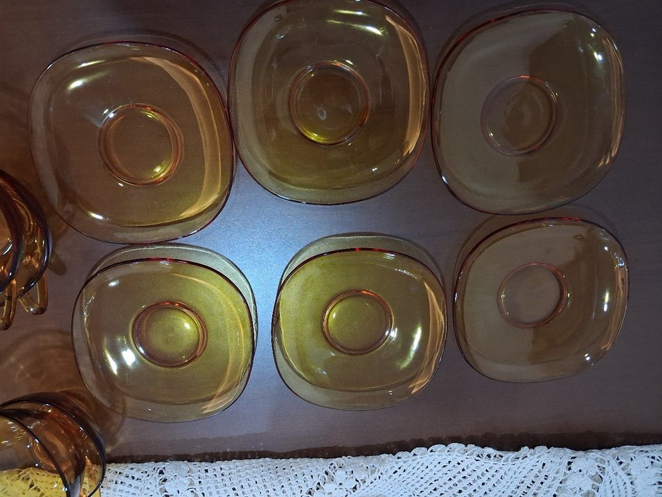 Vintege Cam Fincan ve Tabağı en az 55 senelik - Görsel 3