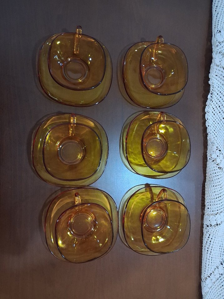 Vintege Cam Fincan ve Tabağı en az 55 senelik - Görsel 2