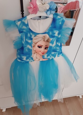 Elsa elbise.