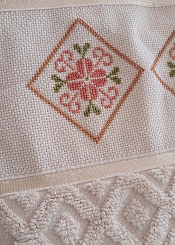 Sarra marka kaneviçe el işi elyüz havlusu - Görsel 2