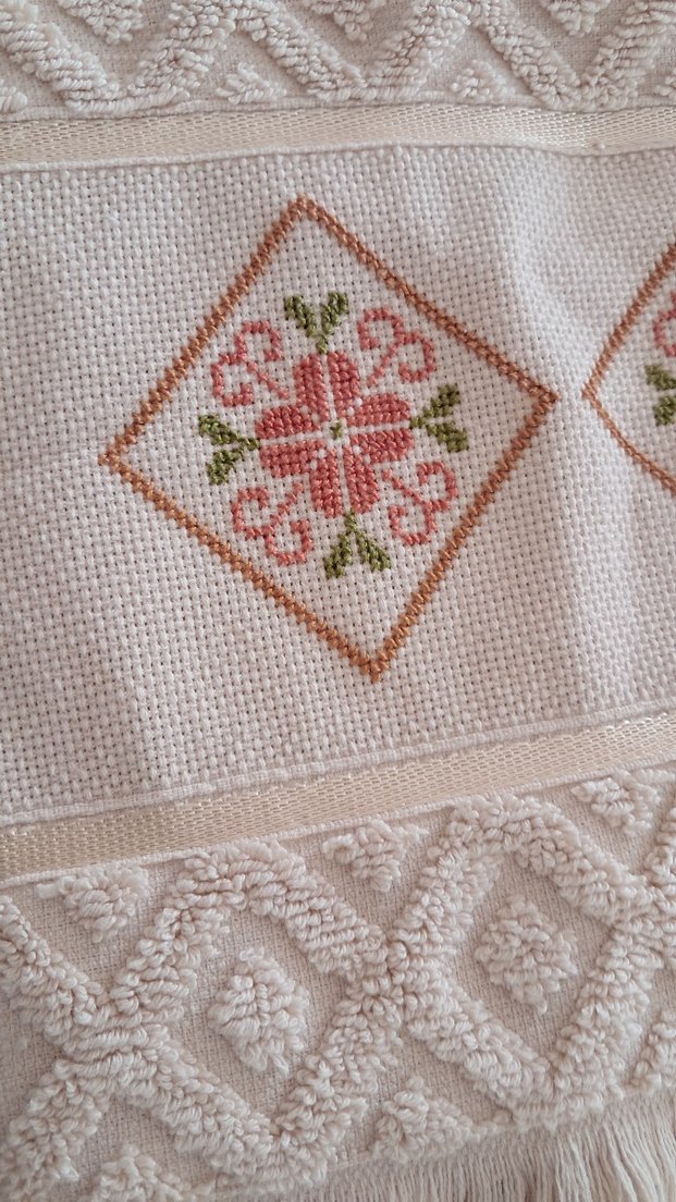 Sarra marka kaneviçe el işi elyüz havlusu - Görsel 2