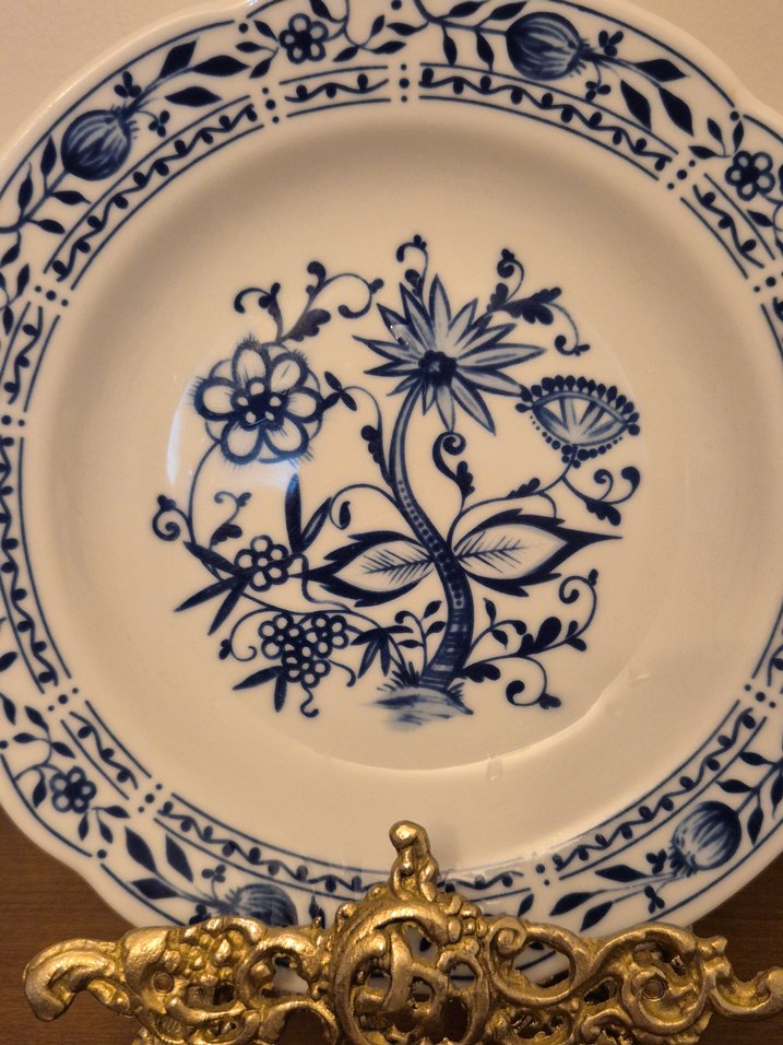 Mavi Çiçek Desenli Klasik Tabak - Görsel 3