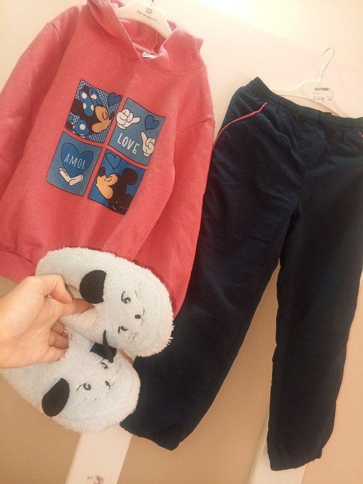 Pembe Baskılı Kız Sweatshirt ve Siyah Eşofman - Görsel 2