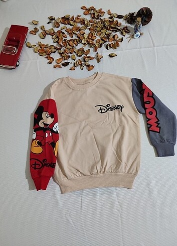 9 Yaş Beden çeşitli Renk Mickey ve Disney baskılı erkek çocuk takımı