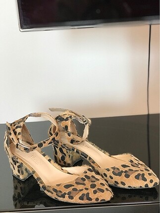 Zara Leopar desenli topuklu ayakkabı