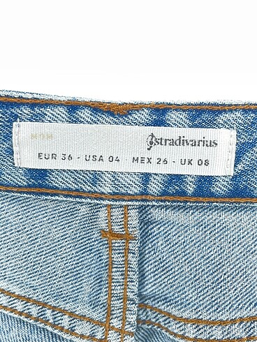 36 Beden mavi Renk Stradivarius Jean / Kot %70 İndirimli.