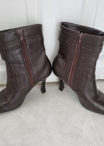Bata Kahverengi Deri Stiletto Topuklu Kadın Bot