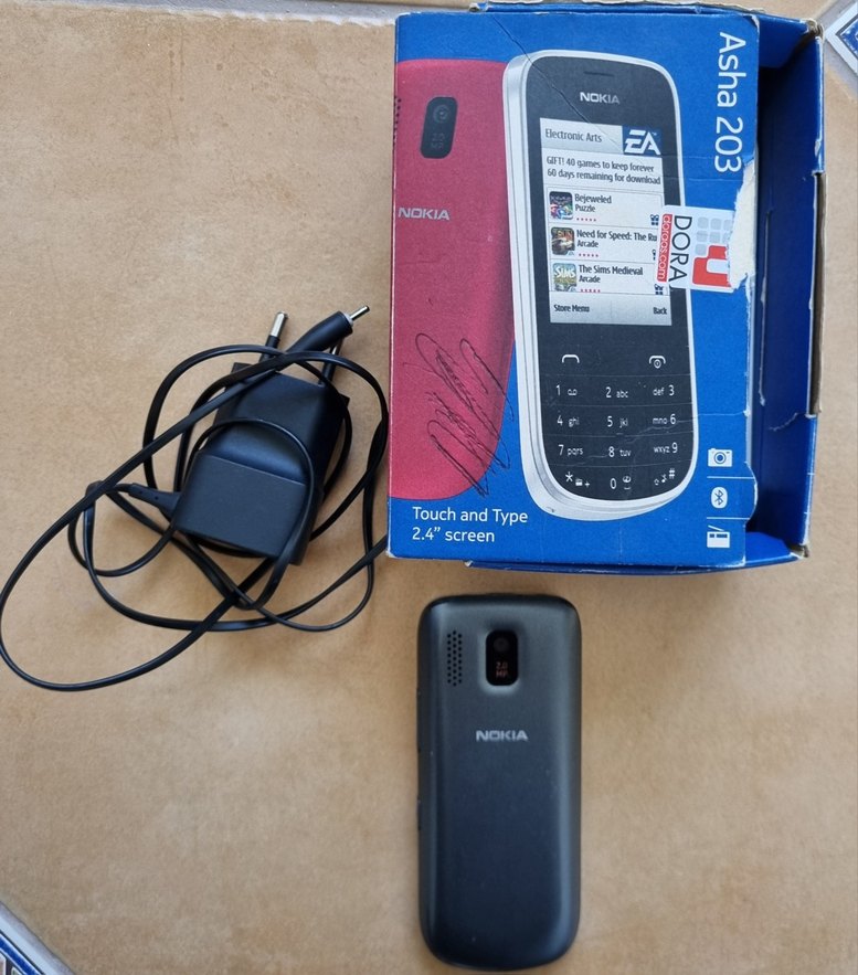 Nokia Asha 203 Beyaz Tuşlu Telefon - Görsel 2