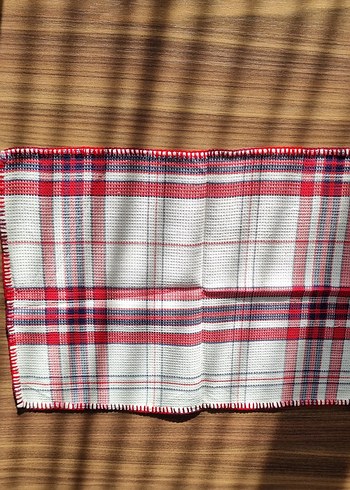 Kareli Masa Örtüsü 4xServis - Görsel 3