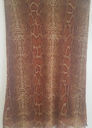 YILAN DERİ DESENLİ TÜL ETEK BLUZ - Görsel 4