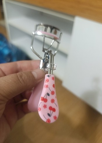 Meyve Desenli Pembe Kirpik Kıvırıcı - Görsel 2