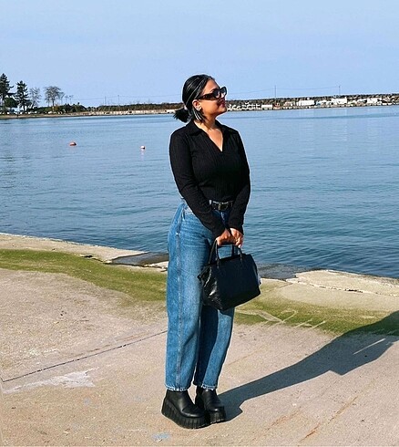 Zara TRF CARROT FIT JEAN